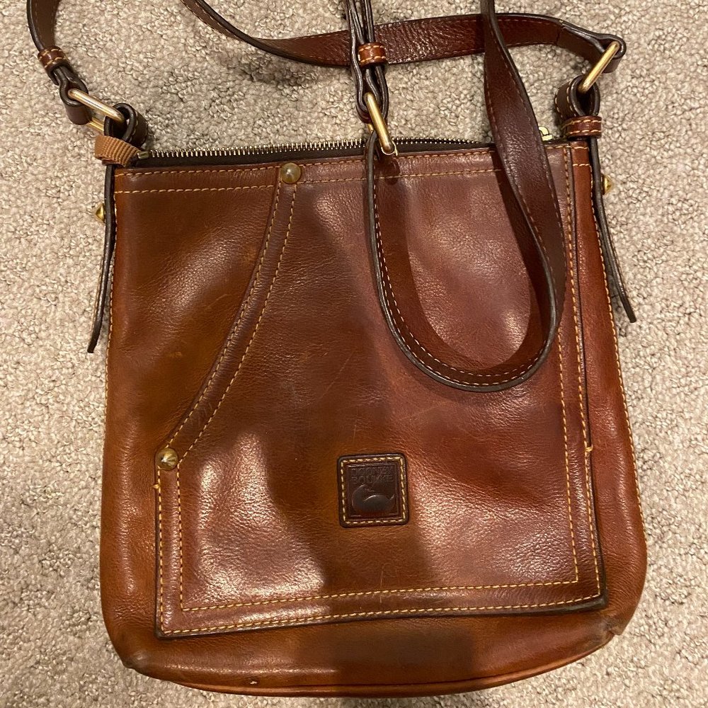 Dooney & Bourke crossbody brown leather bag